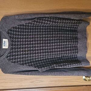 Urban Pipeline Gray and Black XL Men's Sweater